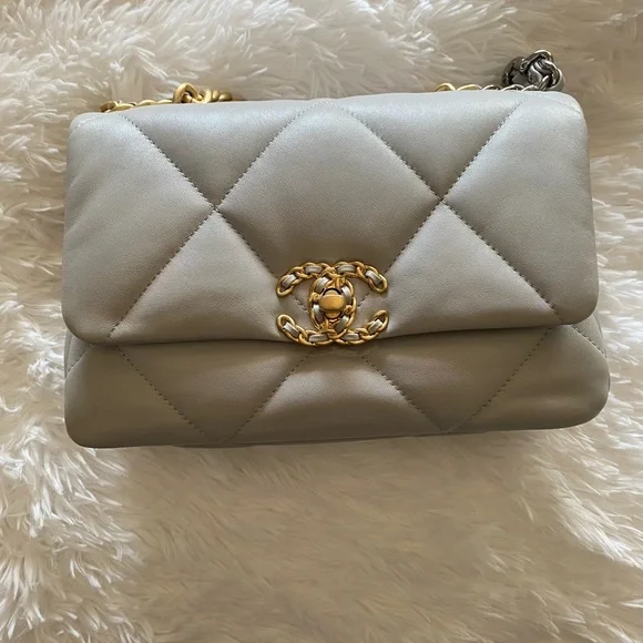🤍Chanel19 Small grey bag🤍 - Picture 1 of 17